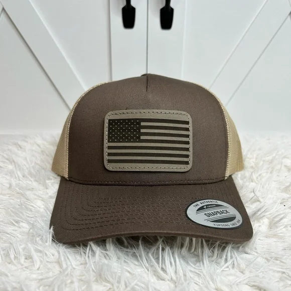 Trucker SnapBack hat American flag - Picture 2 of 2